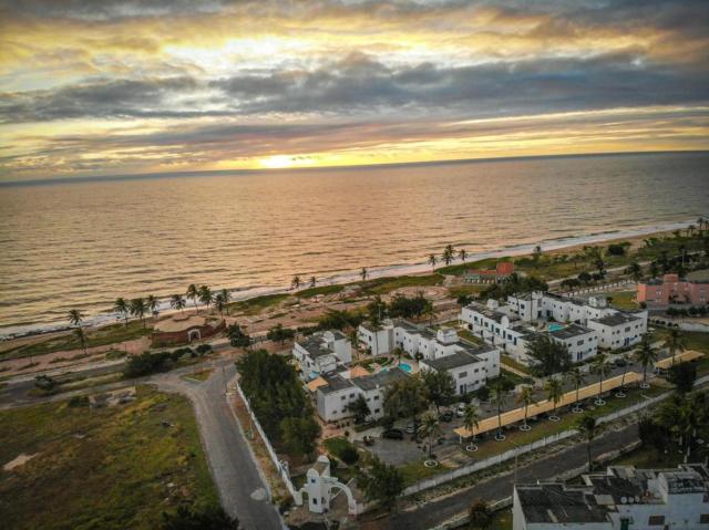 Paraiso frente ao mar, réplica de uma vila grega!