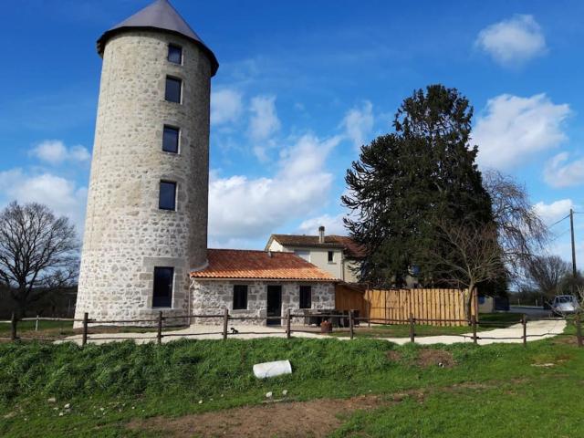 loue ancien moulin a vent