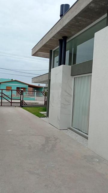 Casa em Capão com piscina