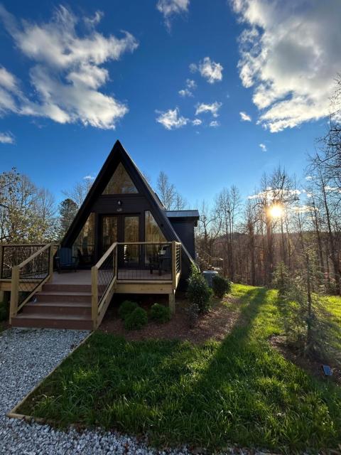 The Coop NEW A-frame with Hot Tub and Fire Pit