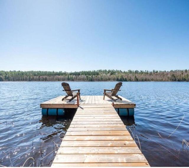 Escape to Corry Lake Cottage