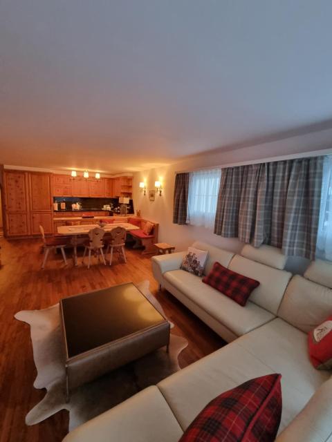 WEF Davos, 2 bedroom apartment, 3 guests