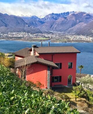 Casa Dorothea mit Pool über Lago Maggiore