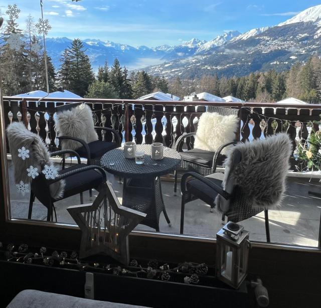 Résidence Robin des Bois, Crans-Montana, luxueux appartement avec vue imprenable