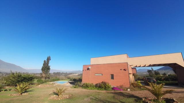 CASA EN EL VALLE DEL ELQUI CERCA AL AEROPUERTO