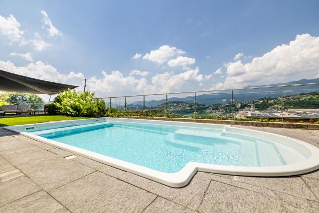 Villa Girandola with private, heated pool