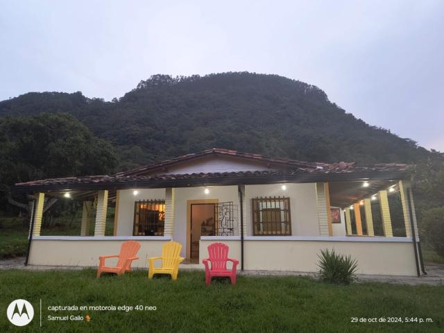 Hostal y coworking rural GalloFino