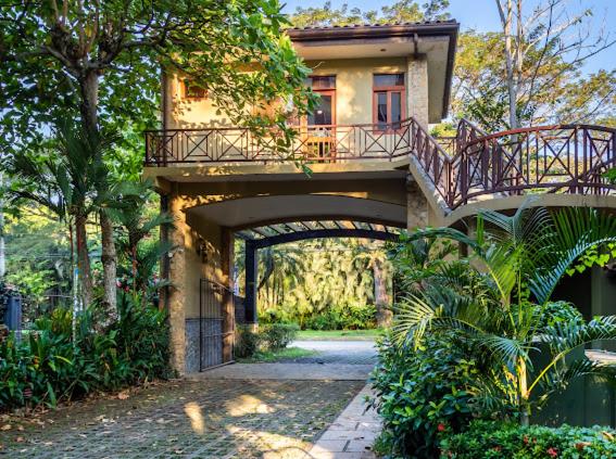 La Torre Bay Herradura Beach Condo