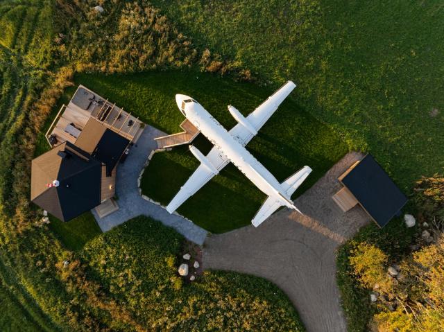 Ilmatar Airplane Lodge