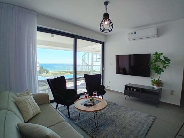 New Luxury Sea Front Apartment