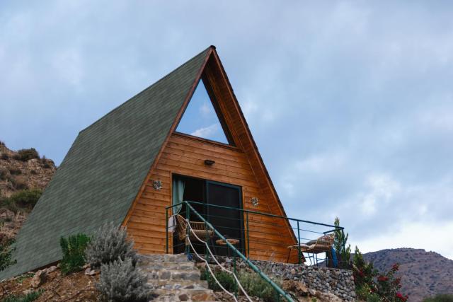 Wooden Nature Cabin by River! Kids Playground, Scenic Views