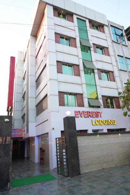 HOTEL EVEREST KAILAS Group