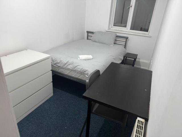 Budget Friendly Room in Nottingham Near City Centre