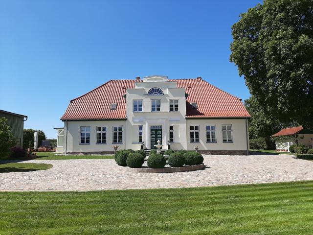 Gutshaus Neu Farpen