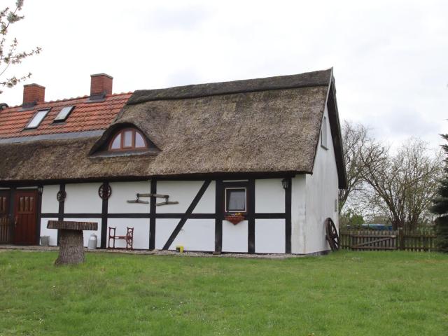 Reetdachhaus in Pogreß mit großem Grundstück