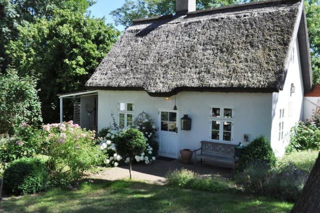 Zauberhaftes englisches Cottage am Gutshaus