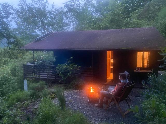 Autarke, idyll. Hütte mit Kamin+Aussicht