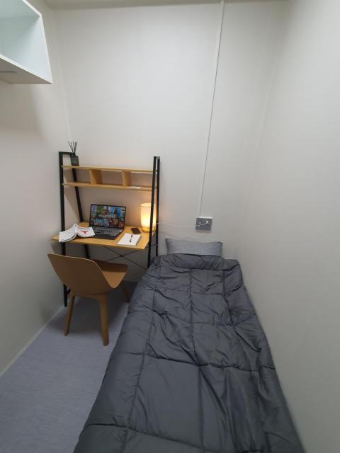 hongdae hapjeong hostel-220-man only