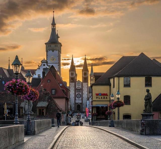 Wohnung Alte Mainbrücke - GRATIS KAFFEE - NETFLIX - BALKON