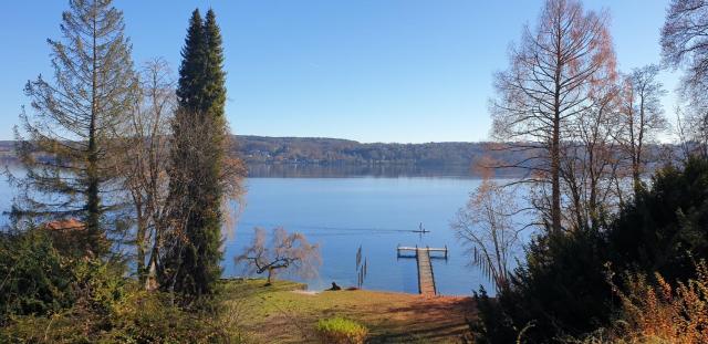 Wintertraum mit Seeblick