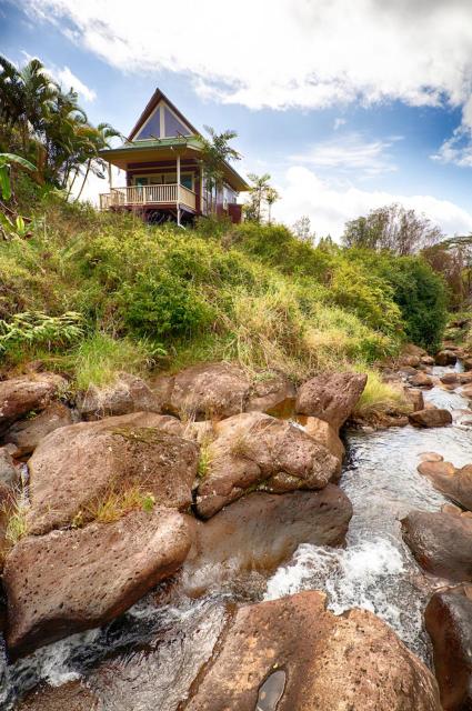 Kikala Waterfall Lodge