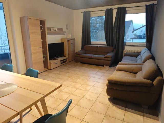 IaM Neu Modernisiert 80 QM Balkon, Küche, Badezimmer 5 betten