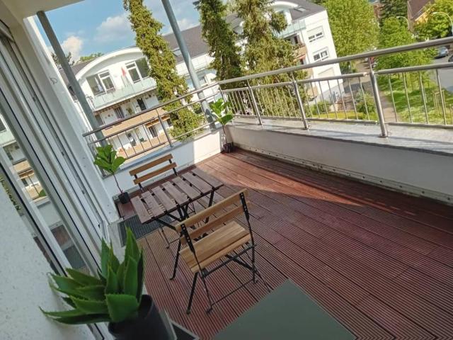 WORKATION Modern Taunus Nature Balcony, 5 people, free Parking, 5 min Samsung, Continental