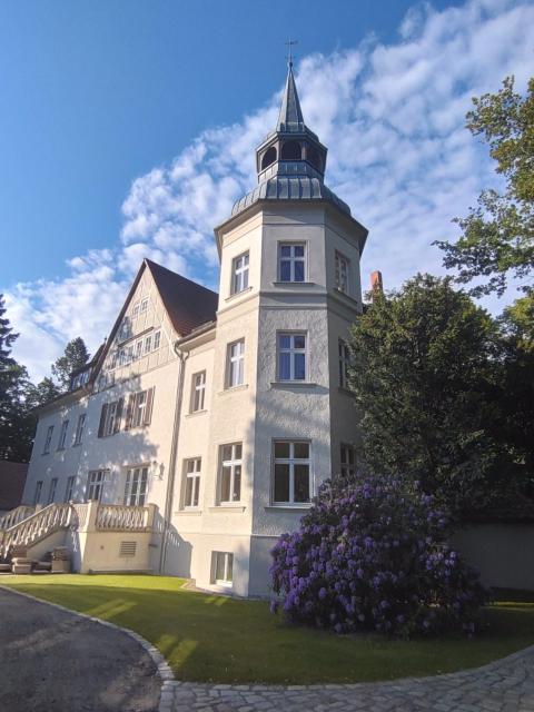 Schloss Sigrön Superior Camping und Hotel