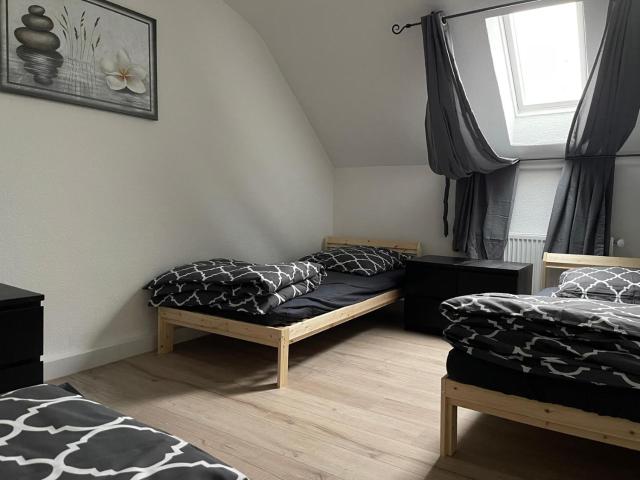 5 Betten - 2 Zimmer, Küche, Diele, Bad - Rudolfstraße 0301