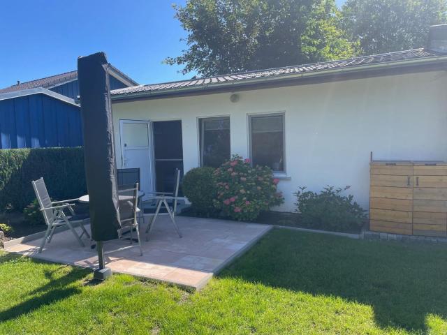 DEB 045 Bungalow mit Gartenterrasse in Altefähr