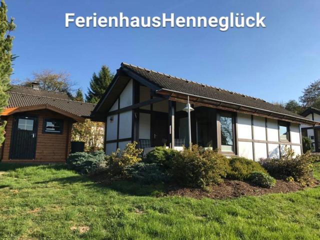 Henneglück mit Fernblick!