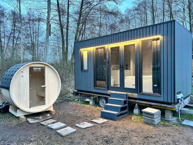 Charmantes Tiny House am See mit Outdoor-Sauna