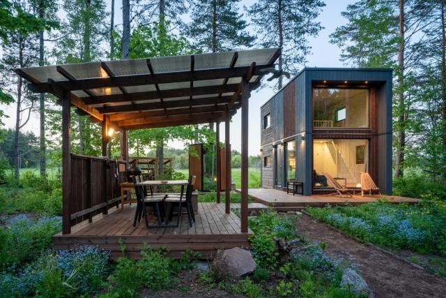 SHANTI FOREST HOUSE Guest house with mirror sauna