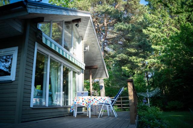 Cozy beach cottage