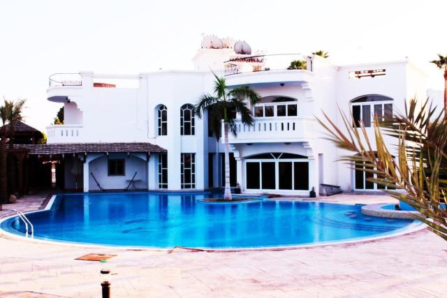 Fantastic Villa with privet pool for family in Naama Bay