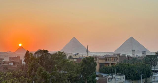 Remal Pyramids Hotel