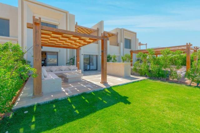 Charming 2-Lvl 3BR Lagoon Home in Shedwan El Gouna, Pool Access