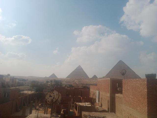 SUN PYRAMIDS ViEW