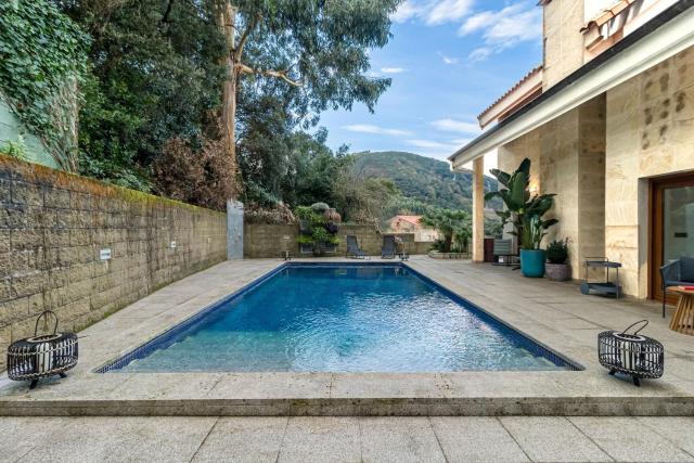 Espectacular villa con piscina, sauna y jacuzzi