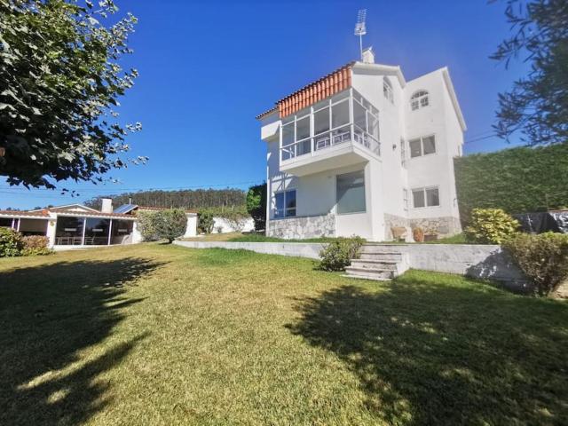 Monteferro, Nigrán, chalet con finca