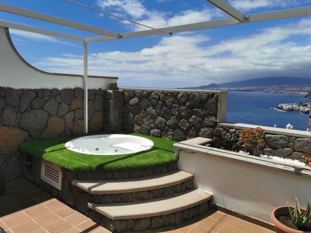 Apartamento con Vistas al mar y jacuzzi privado