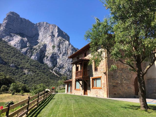 Casa Maribel. Casa rural en Lebeña, Picos de Europa