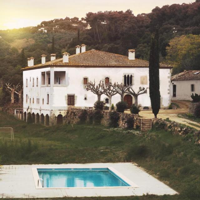 Ca l’Arquer casa rural del S.XII a 6km del mar