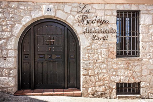 Casa Rural LA BODEGA, ofrece cata de vino gratis