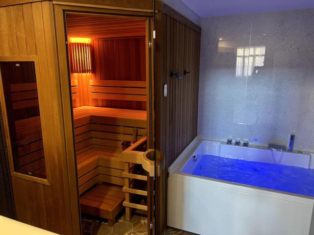 El Gallinero, Loft con sauna y jacuzzi