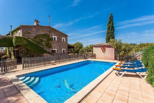 Schönes Ferienhaus in Porreres mit Privatem Pool