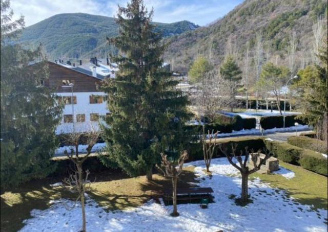 Apart acogedor en Biescas para familias,vistas a la montaña