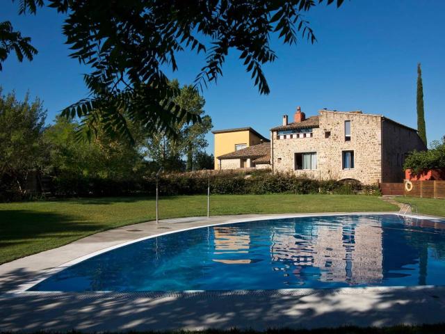 Spacious loft with shared swimming pool