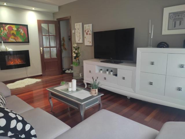 Apartamento Velamayor garaje y piscinas