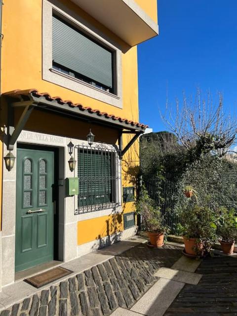 Casa con terraza en el casco